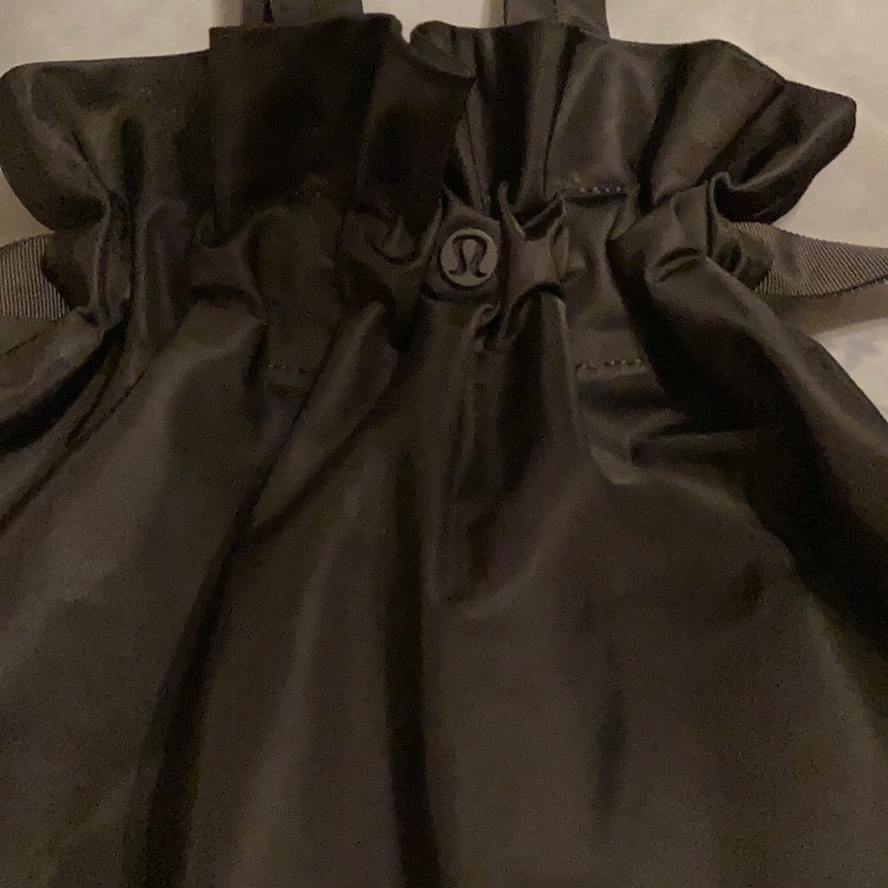 🆕NWT Lululemon Easy as Sunday Tote - Picture 3 of 6